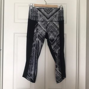 Cropped Lululemon Mesh Leggings